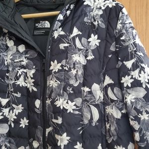 North Face Thermoball Large Women's Hooded Parka